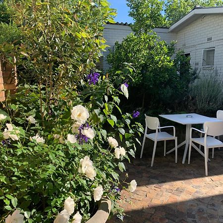 Courtyard Studio Lights And Wi Fi During Load Shedding Stellenbosch Exterior foto
